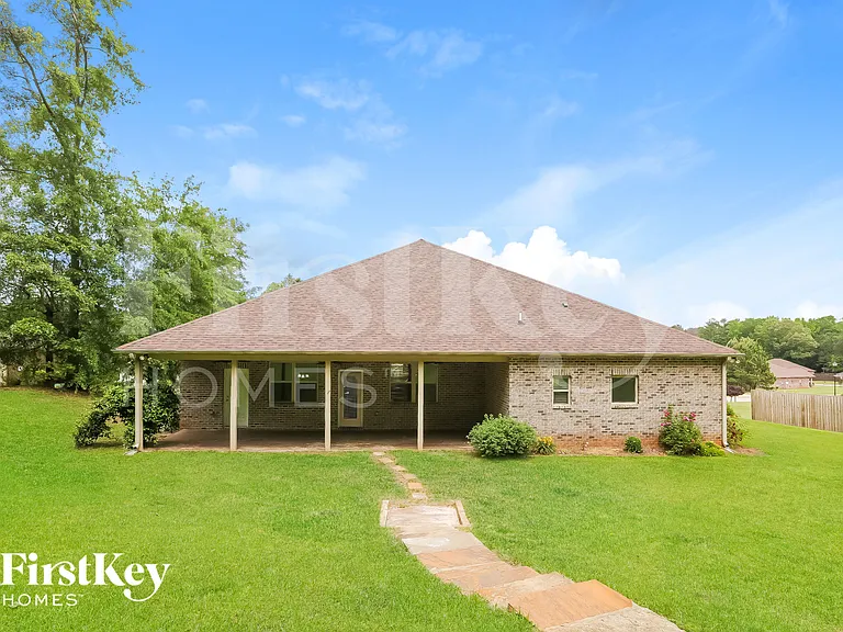 1022 Yorkshire Dr — Photo 15