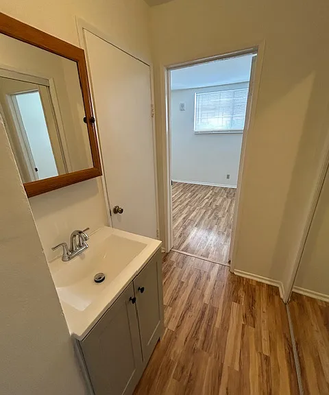 5225 Cahuenga Blvd #18 — Photo 7