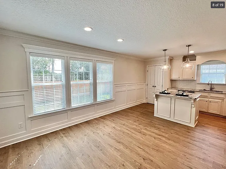 3965 Landings Cir — Photo 14