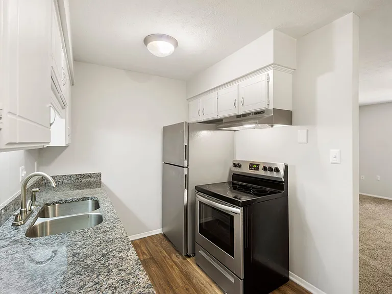 Overbrook Place Apartments — Photo 7