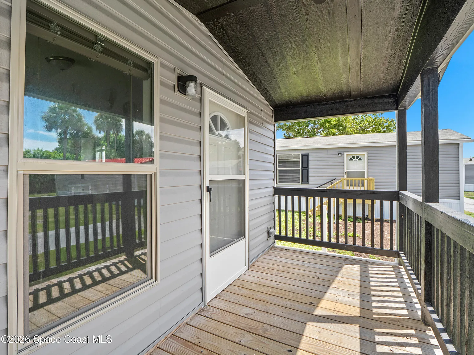 1 bed, 1.0 bath, 400 sqft, $1,472 — Photo 3