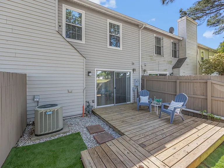 5036 Glenwood Way — Photo 19