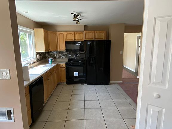 5th image of 23704 Easterling Ave