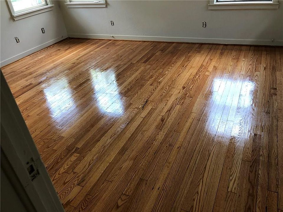 2nd image of 1823 Berwick Ave