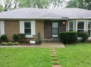 10008 Oakridge Dr, Overland Park, KS 66212