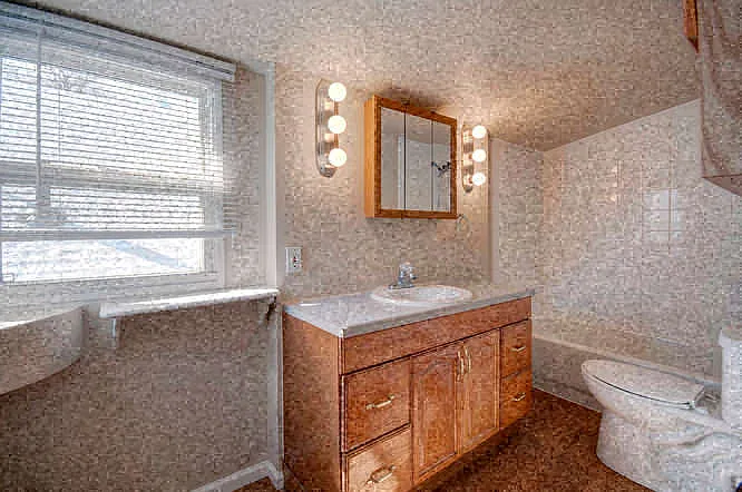 2542 Humboldt St. — Photo 23