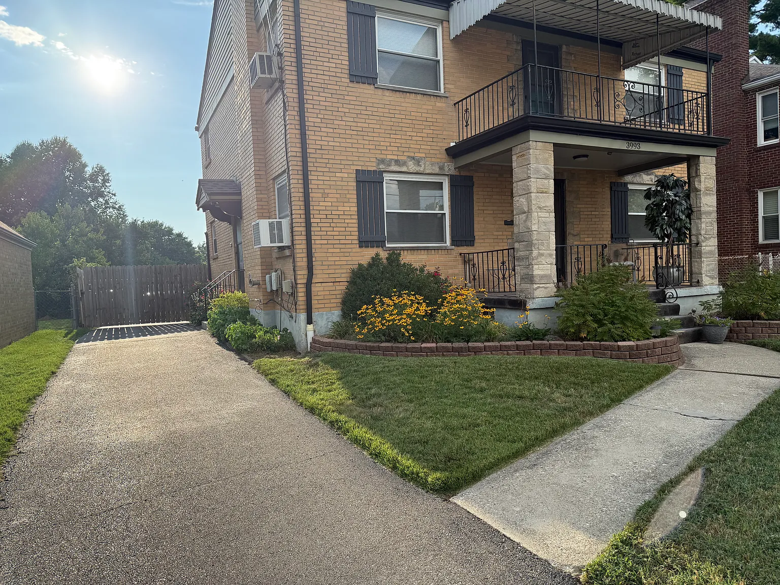 2 bed, $1,200 — Photo 3