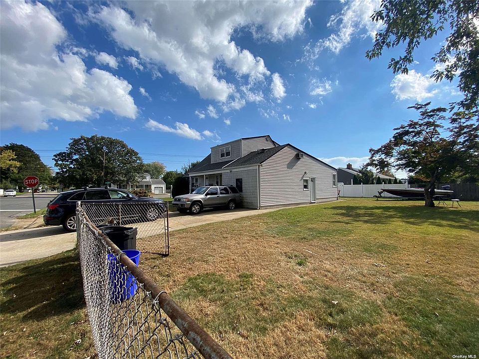 2nd image of 385 46th St