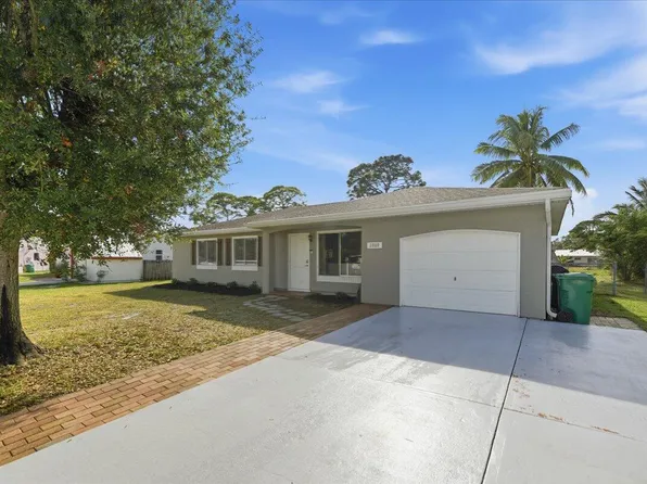 1969 SE Redwing Cir Circle, Port St Lucie, FL 34952