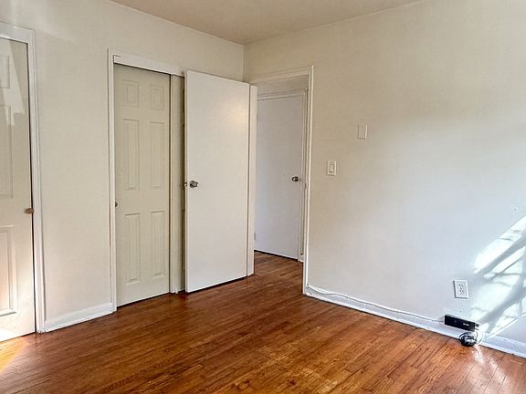 5th image of 222 2nd St APT 2