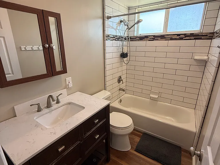 2426 N Hawk St — Photo 13