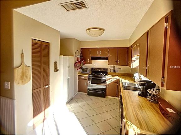 3rd image of 2823 Arrendonda Dr