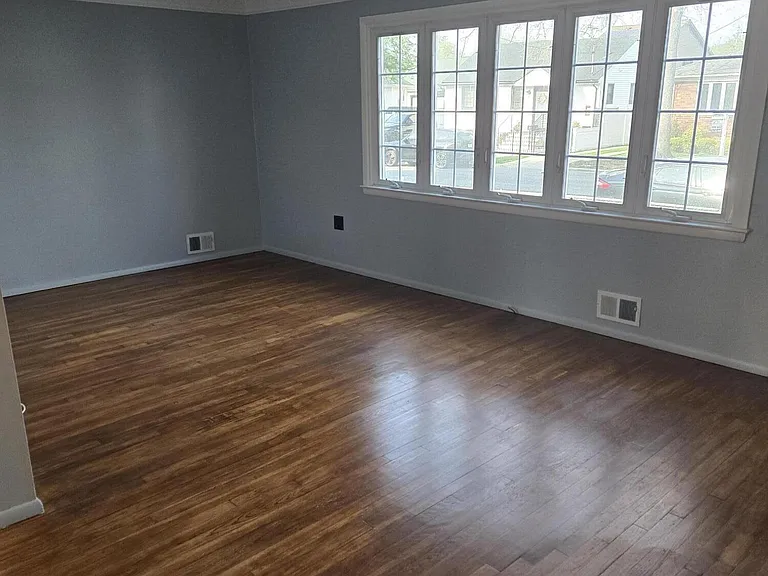 96 Renwick Ave #1 — Photo 4