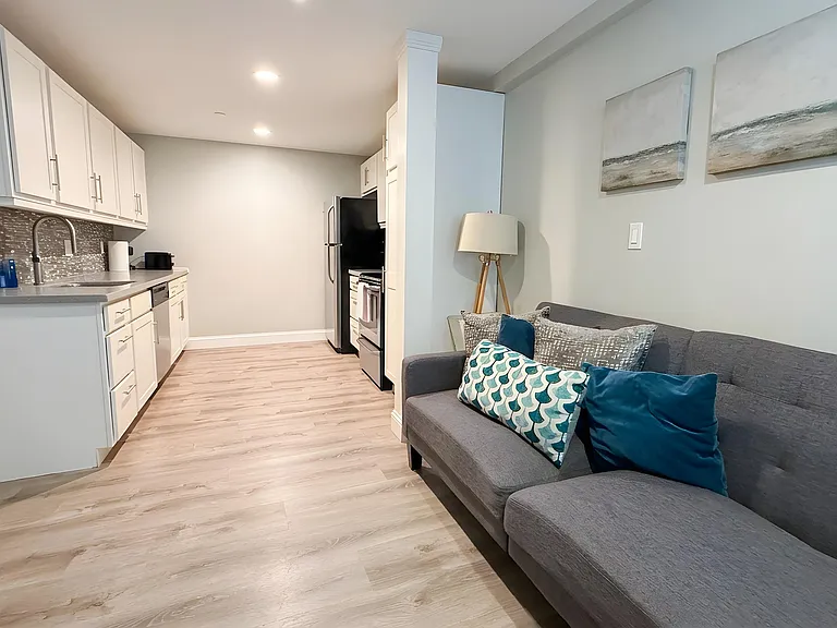 9 Anderson St #1 — Photo 4