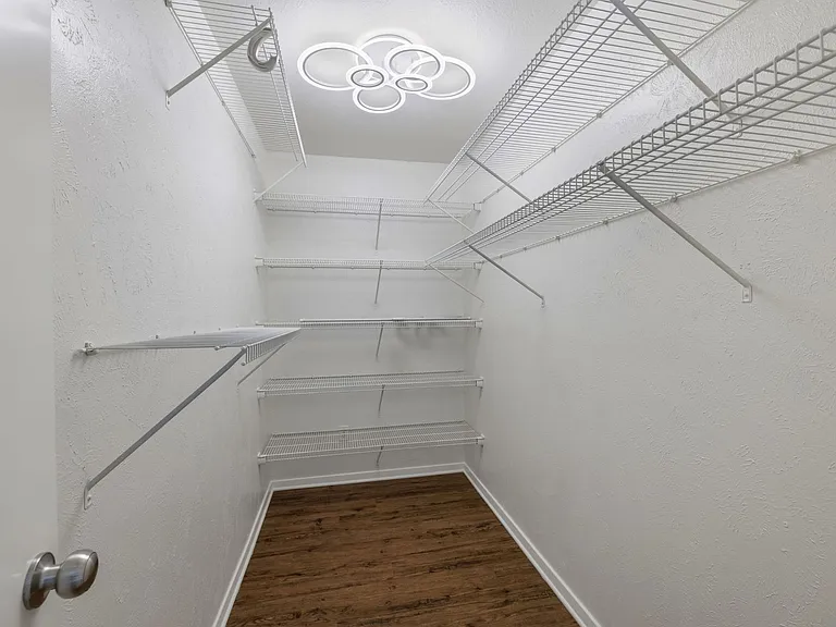 6540 Victoria Ave — Photo 14