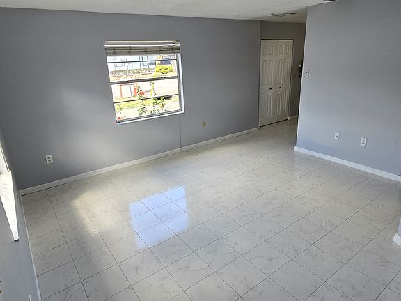 2nd image of 4409 York Dr