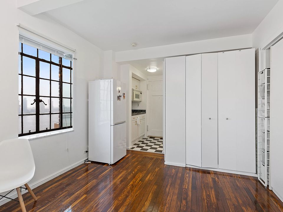 1st image of 45 Tudor City Pl APT 1301