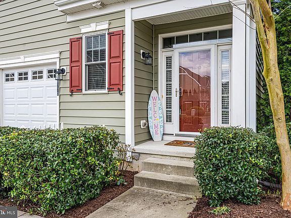 3rd image of 18770 Bethpage Dr #20A