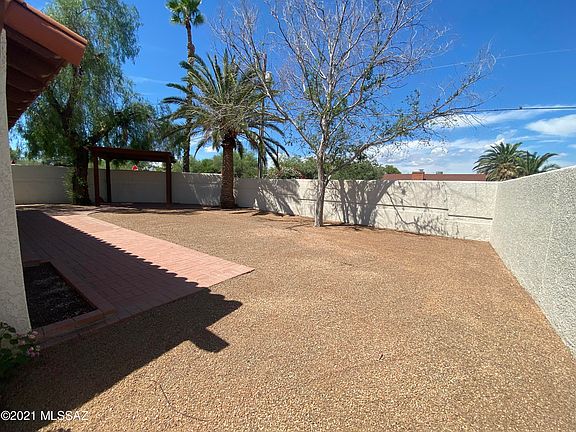4th image of 3911 N Vine Tree Pl