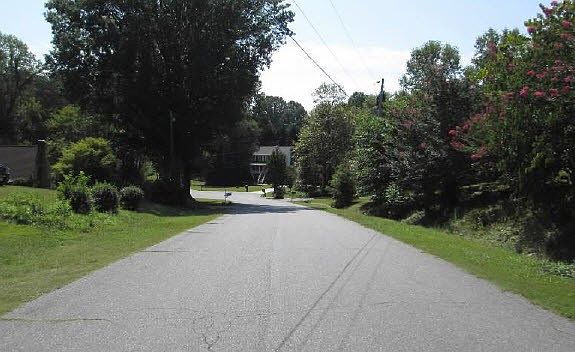 2nd image of 3112 Douglas Ct