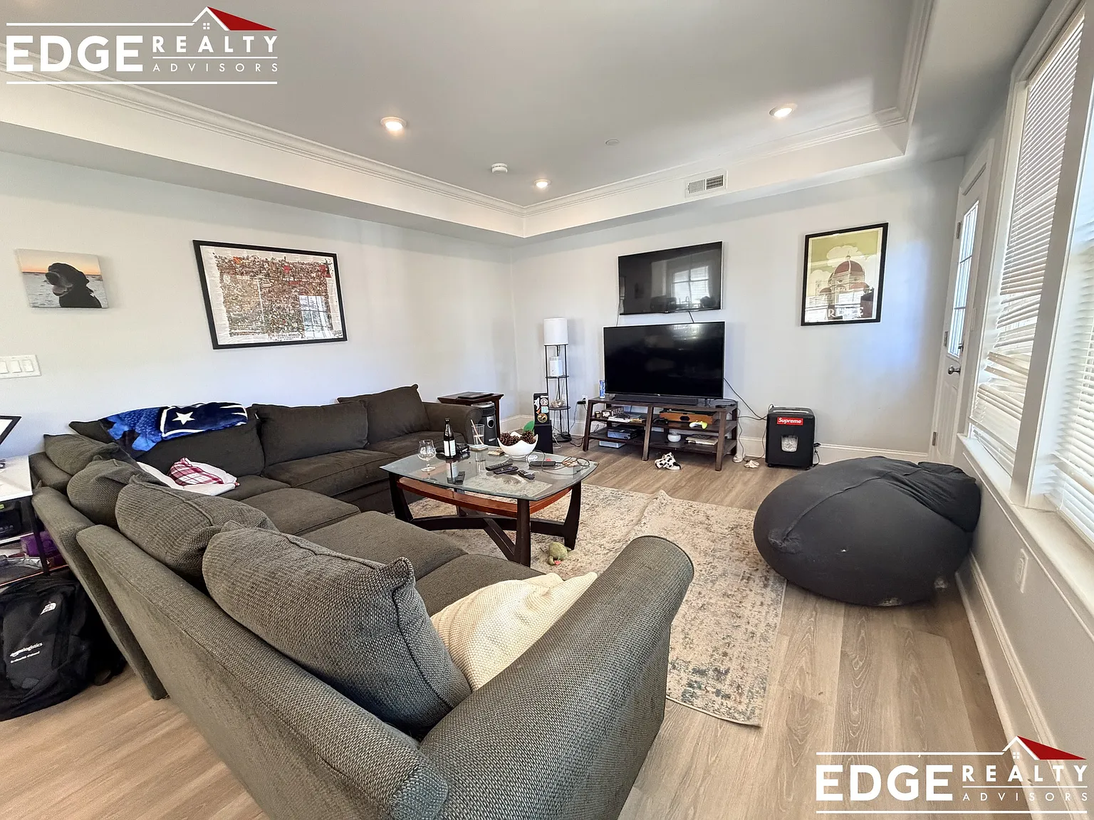 5 bed, 2500 sqft, $5,800 — Photo 3