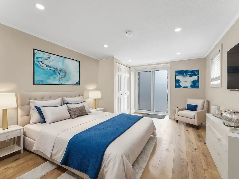 137 Carruthers Ave #1 — Photo 11