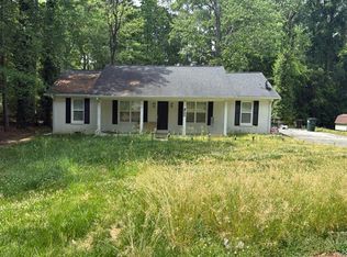 105 Pine Hill Dr, Calhoun, GA 30701