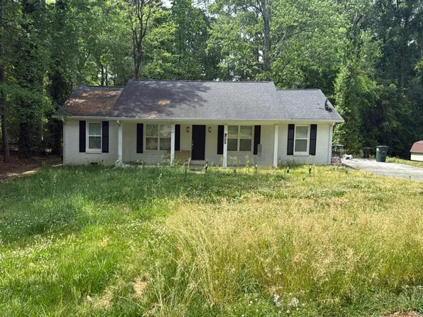 105 Pine Hill Dr, Calhoun, GA 30701