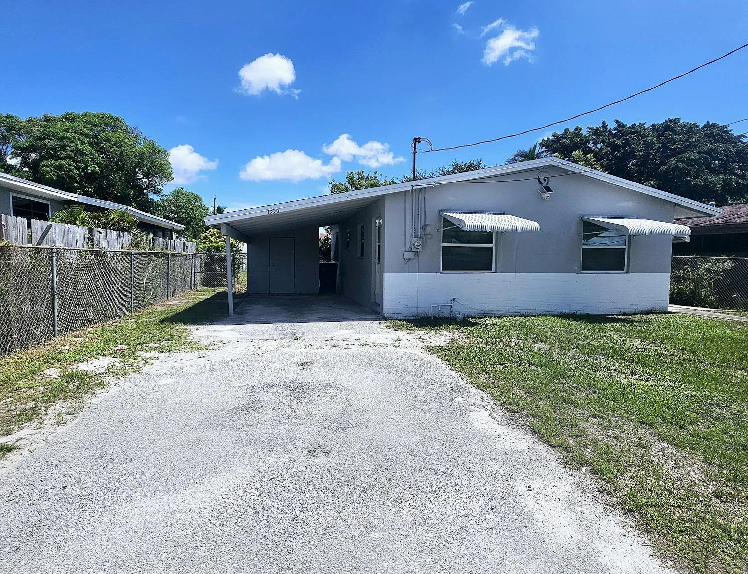2 bed, 1.0 bath, 768 sqft, $1,900 — Photo 1