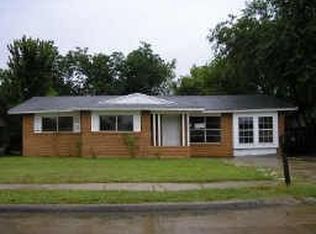 1600 W Lovers Ln, Arlington, TX 76013