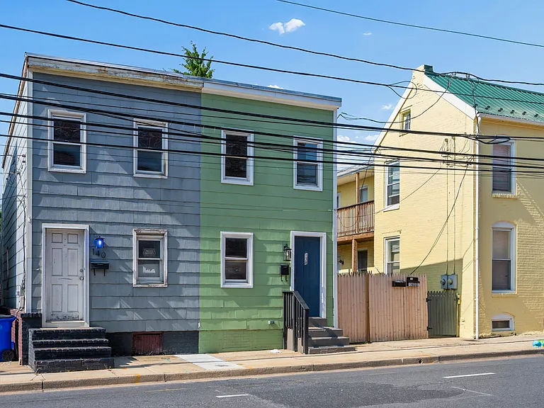 138 E South St — Photo 12