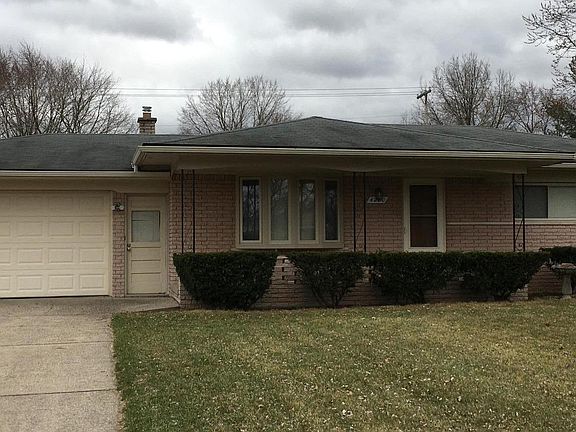 Shelby Township, Weinberger brick ranch (1500 sq. ft.) 3 bedroom, 1.5 bath.
