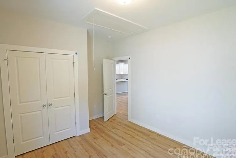 817 W Davidson Ave — Photo 13