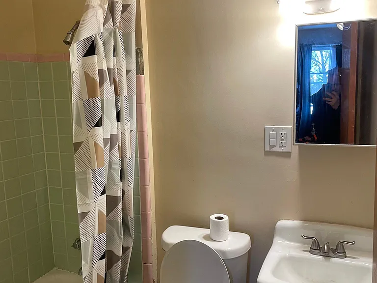 7832 W Vernor Hwy #4 — Photo 9