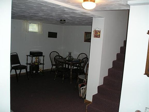 5th image of 42 S Southview Dr