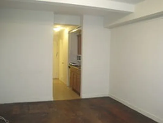 Rented by RC Realty Group of New York Inc | media 29