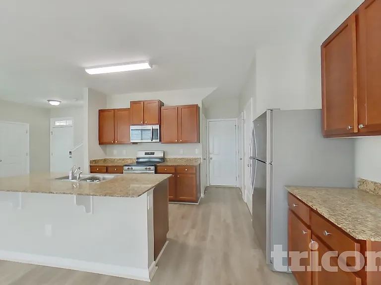 7156 Tanger Blvd — Photo 6