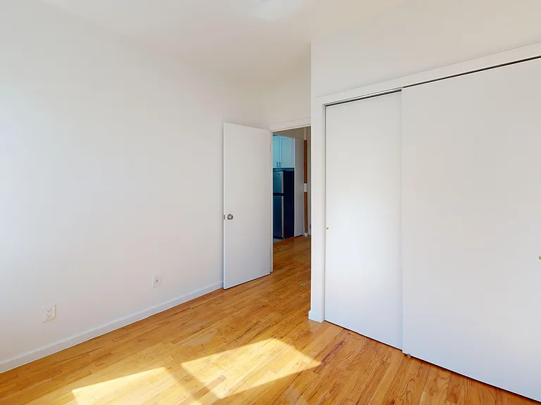 417 E 65th St #22 — Photo 10