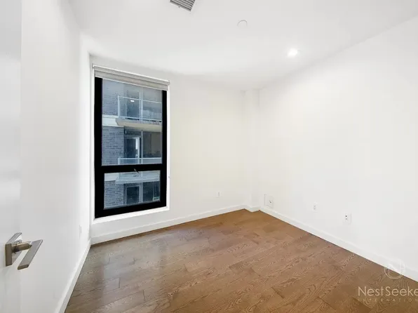 11-39 49th Avenue image 4 of 20