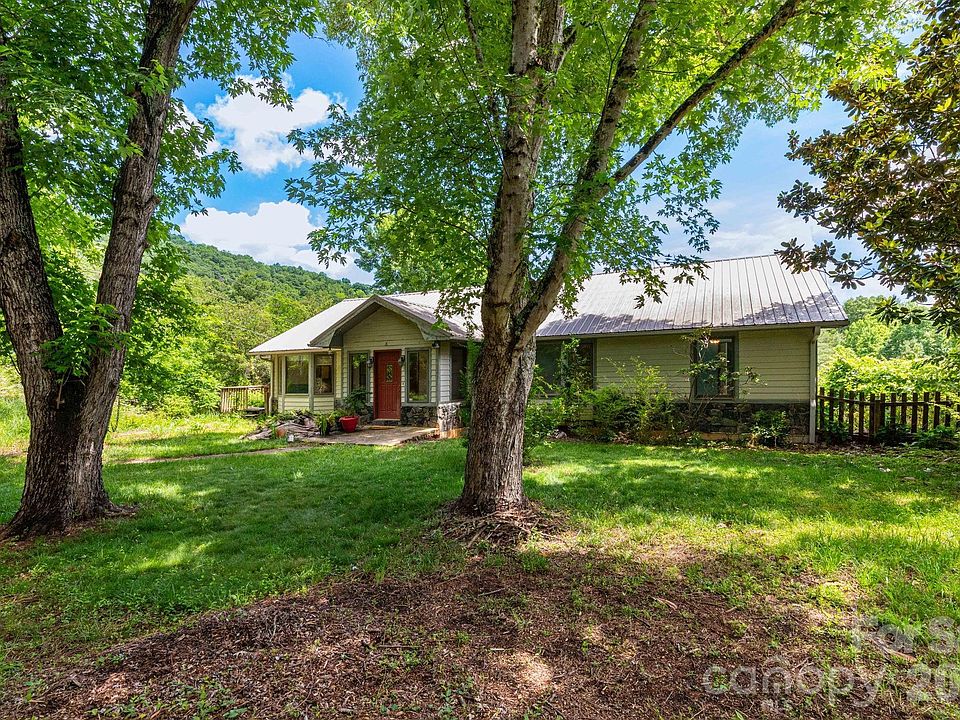 1st image of 18 Bartlett Rd