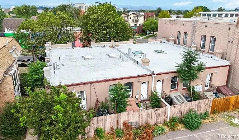 2738 N Downing St — Photo 22