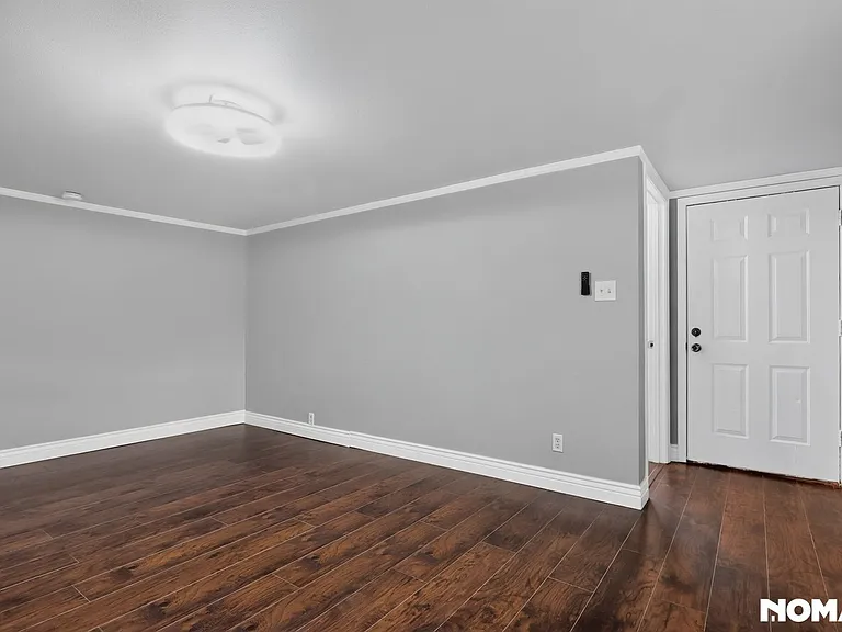 708 S Chestnut St — Photo 2