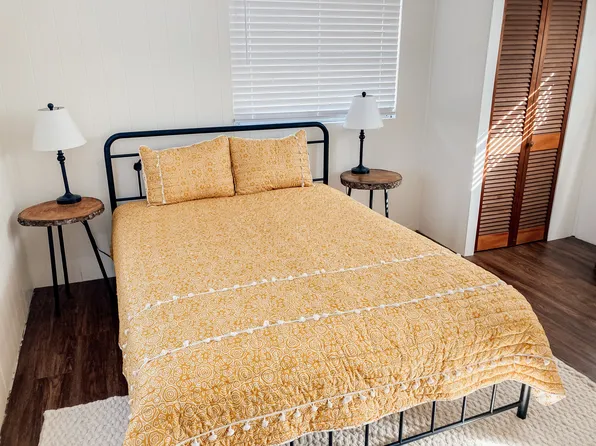 5907 17th Ave S #2, Saint Petersburg, FL 33707