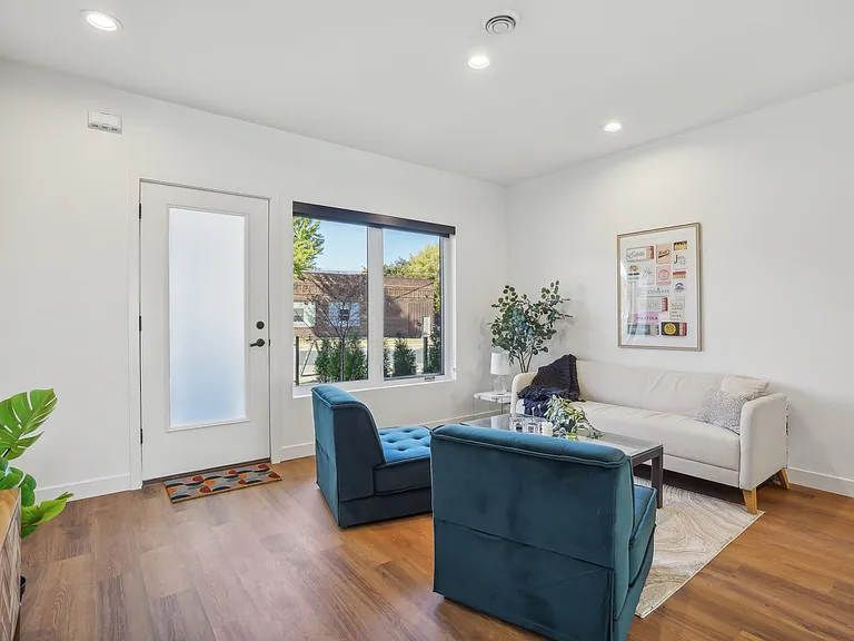 The Hollander Row Homes — Photo 11