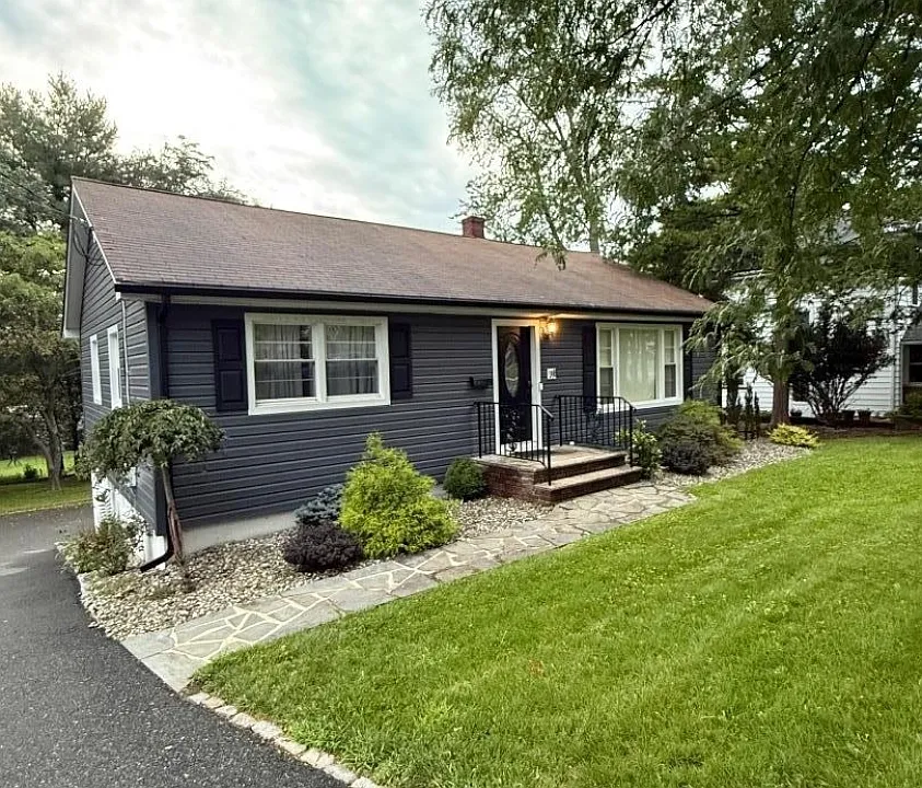 78 Mounthaven Dr