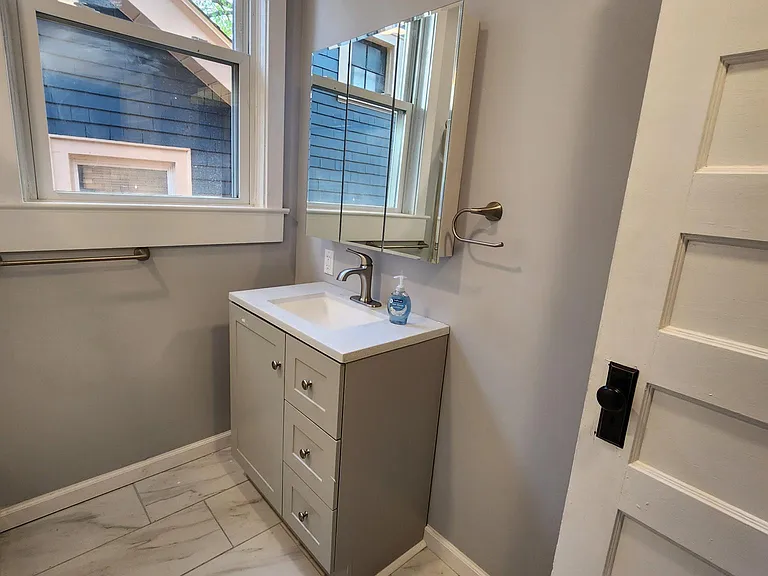 148 S Bryant Ave #2 — Photo 6