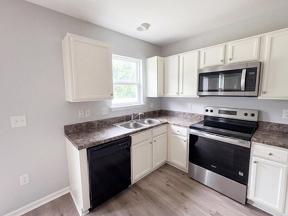 2nd image of 286 Blue Rock Dr.