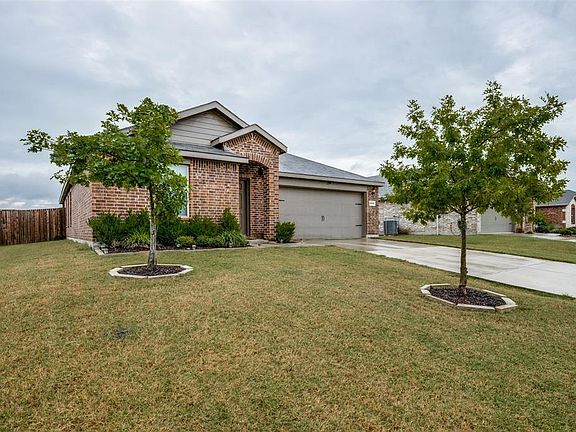 2nd image of 2918 Aberdeen Dr