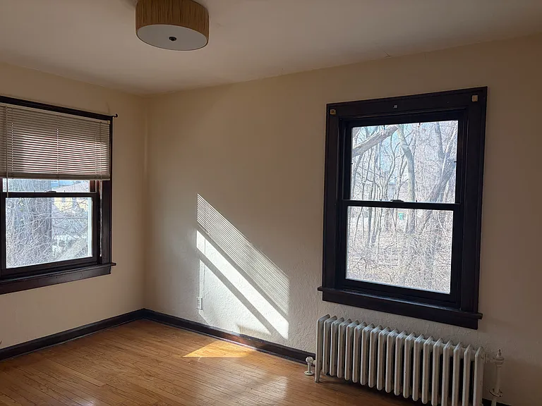 1070 N Warren St — Photo 7