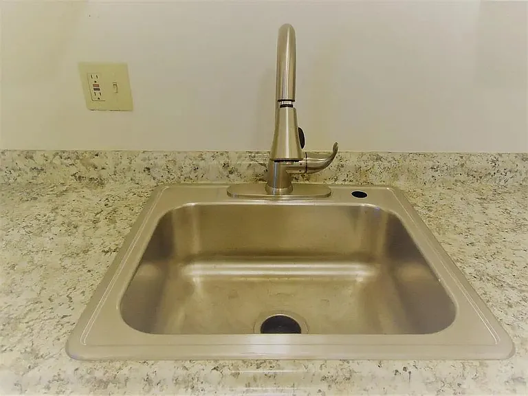 195 E Reed St #8 — Photo 4